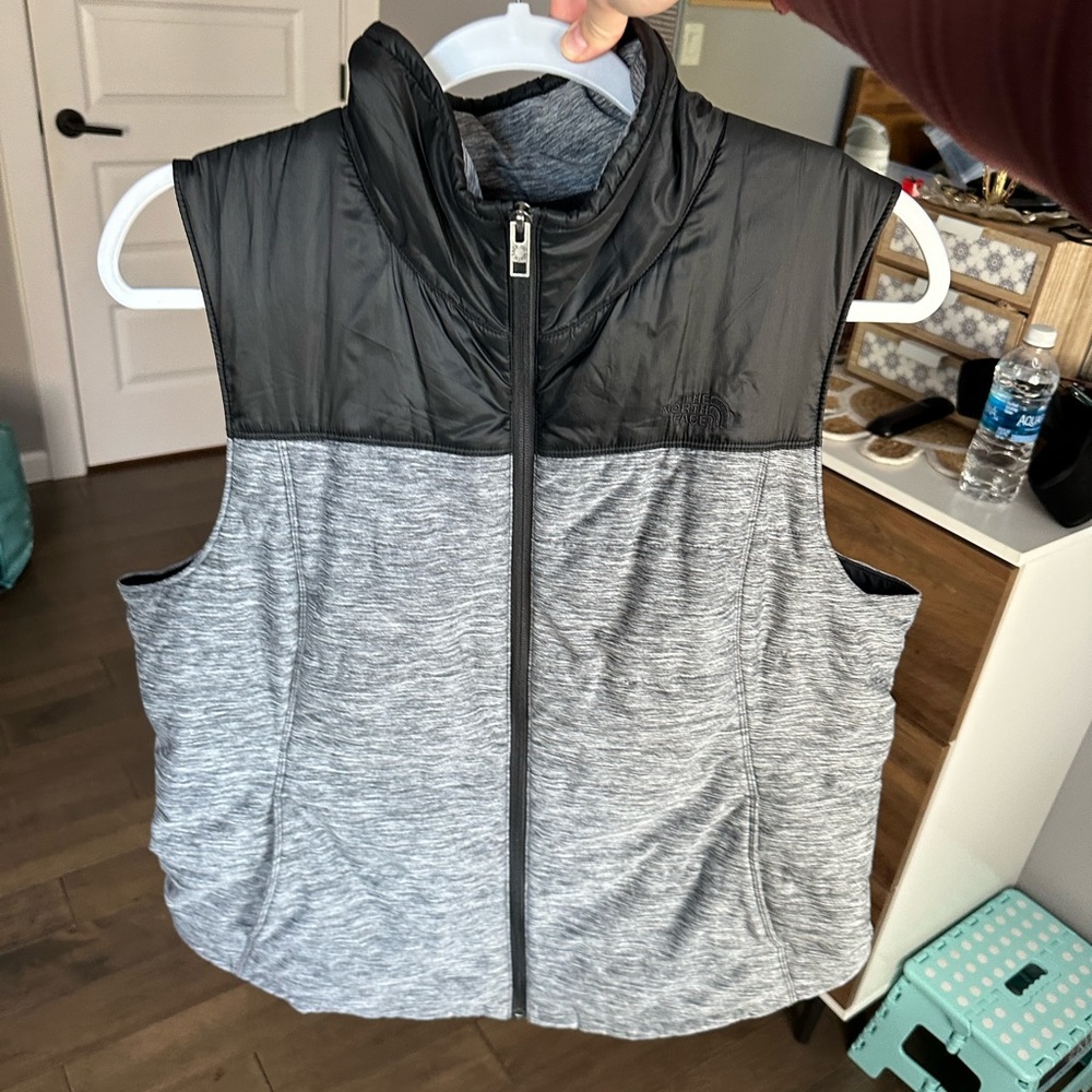 The north face vest xl